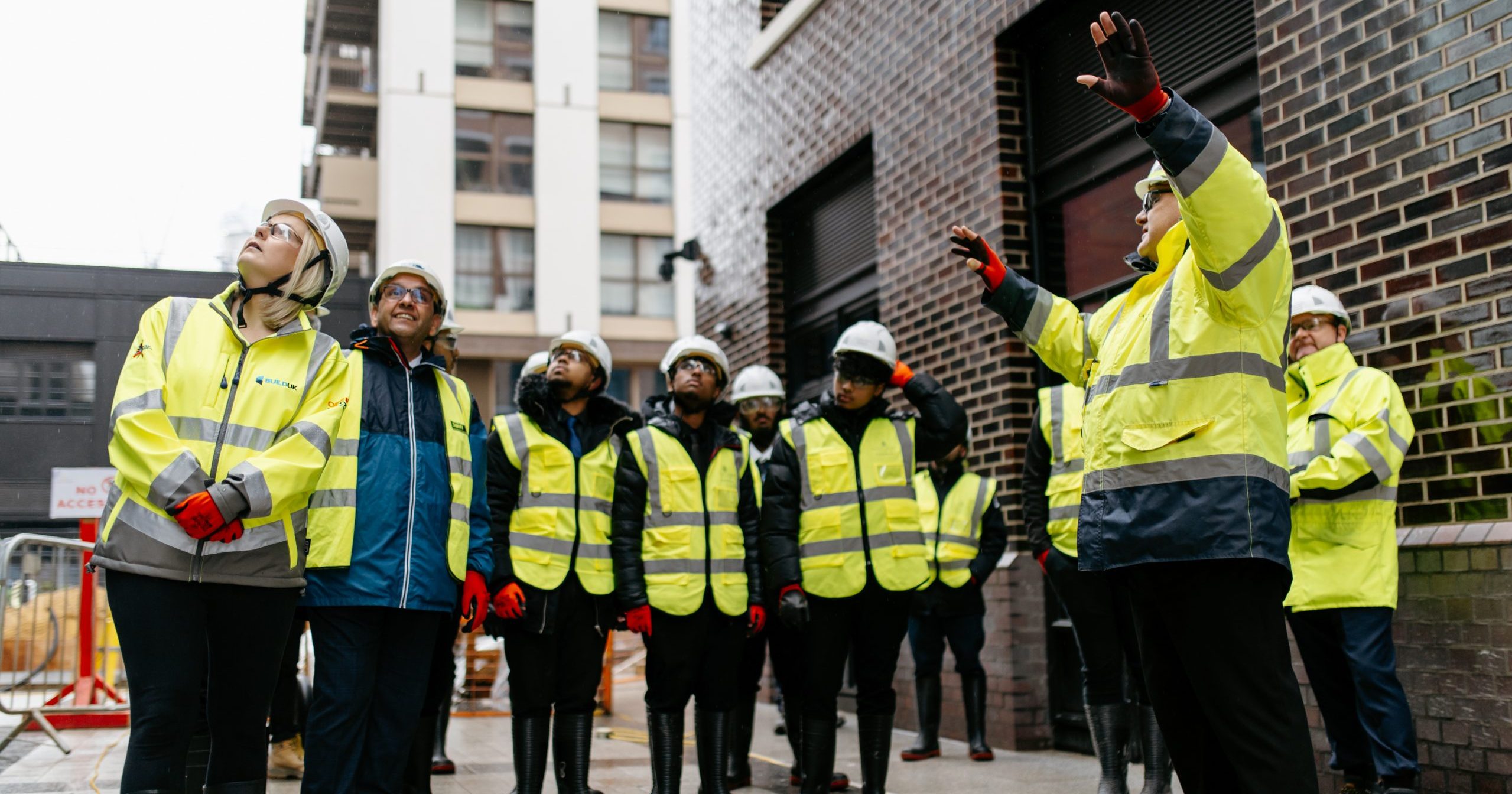 119. BUILDUK-CANARYWHARF(19-11-24)-@SHARBINSON-@LIGHTFOOTAGENCY